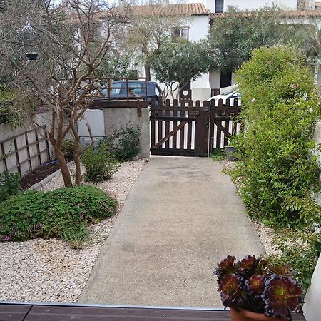 Jolie Appartement Refait A Neuf Saintes-Maries-de-la-Mer Eksteriør billede